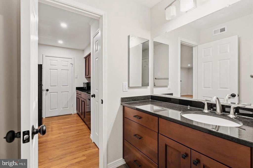 1521 Lincoln Way - Photo 11
