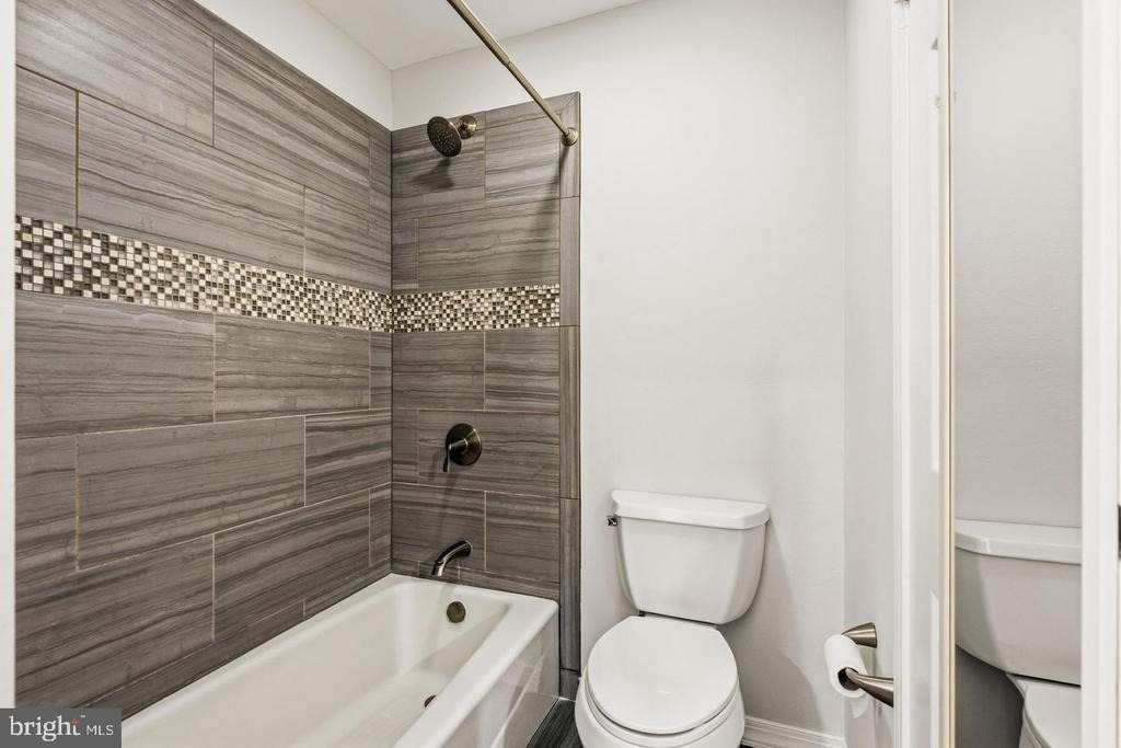 1521 Lincoln Way - Photo 13