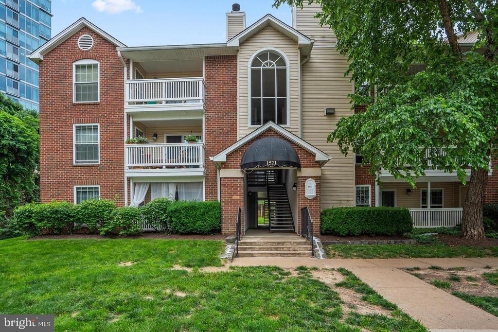 1521 Lincoln Way - Photo 0