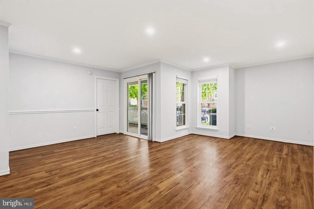 1521 Lincoln Way - Photo 1