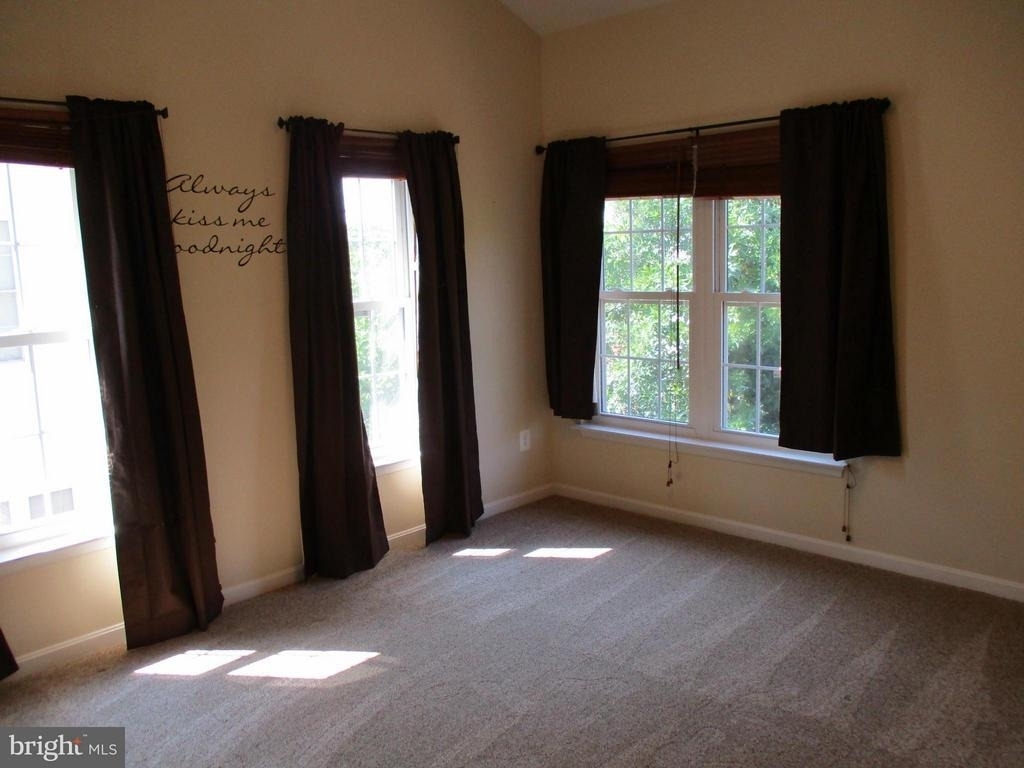 9102 Marie Court - Photo 10