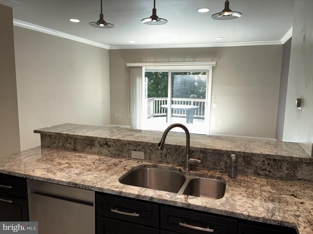 7160 Westfield Court - Photo 5
