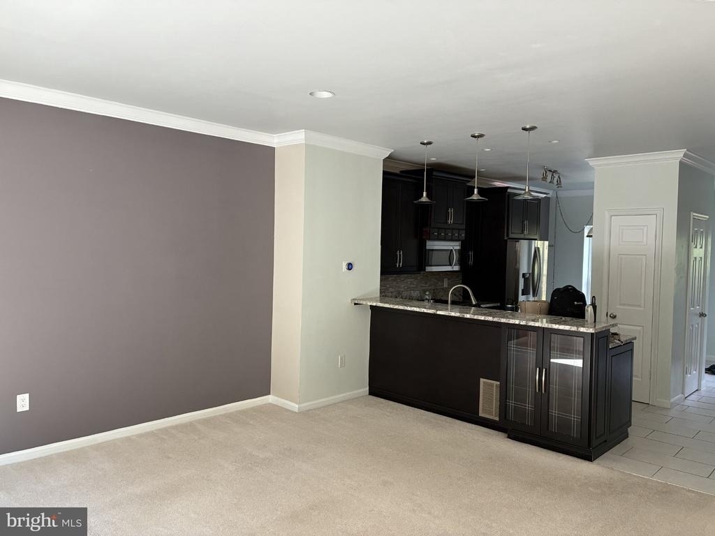 7160 Westfield Court - Photo 4