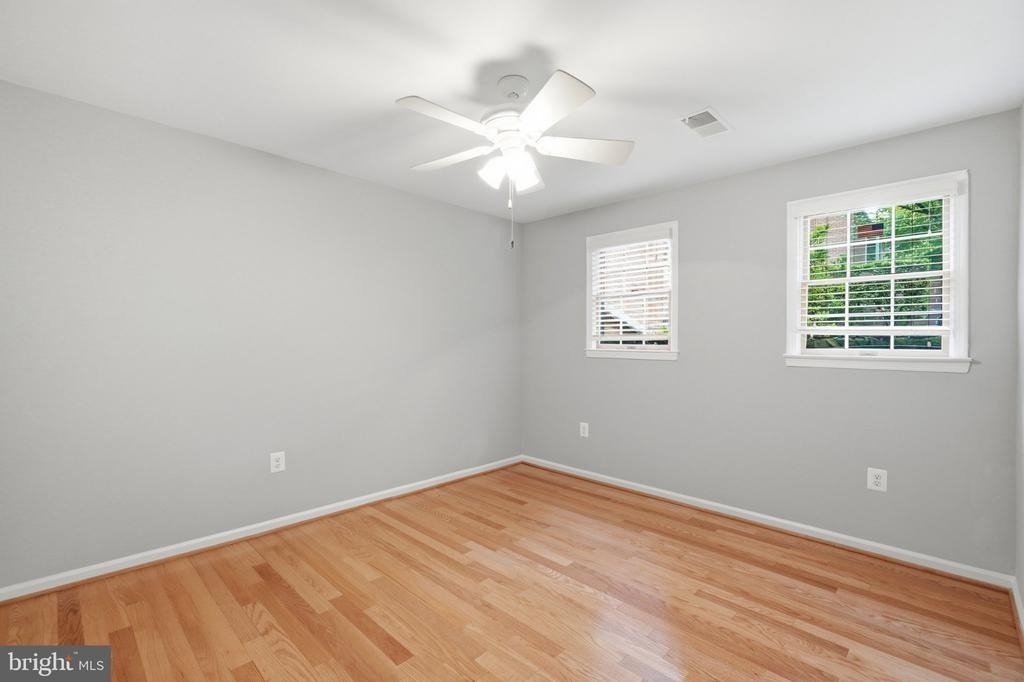 6924 Mclean Park Manor Court - Photo 6