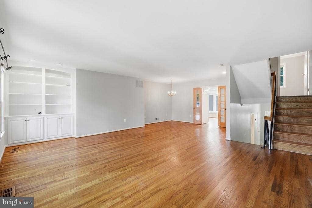 6924 Mclean Park Manor Court - Photo 3