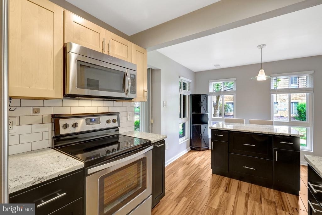 551 Florida Avenue - Photo 5