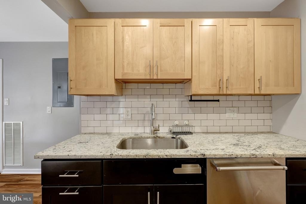 551 Florida Avenue - Photo 4