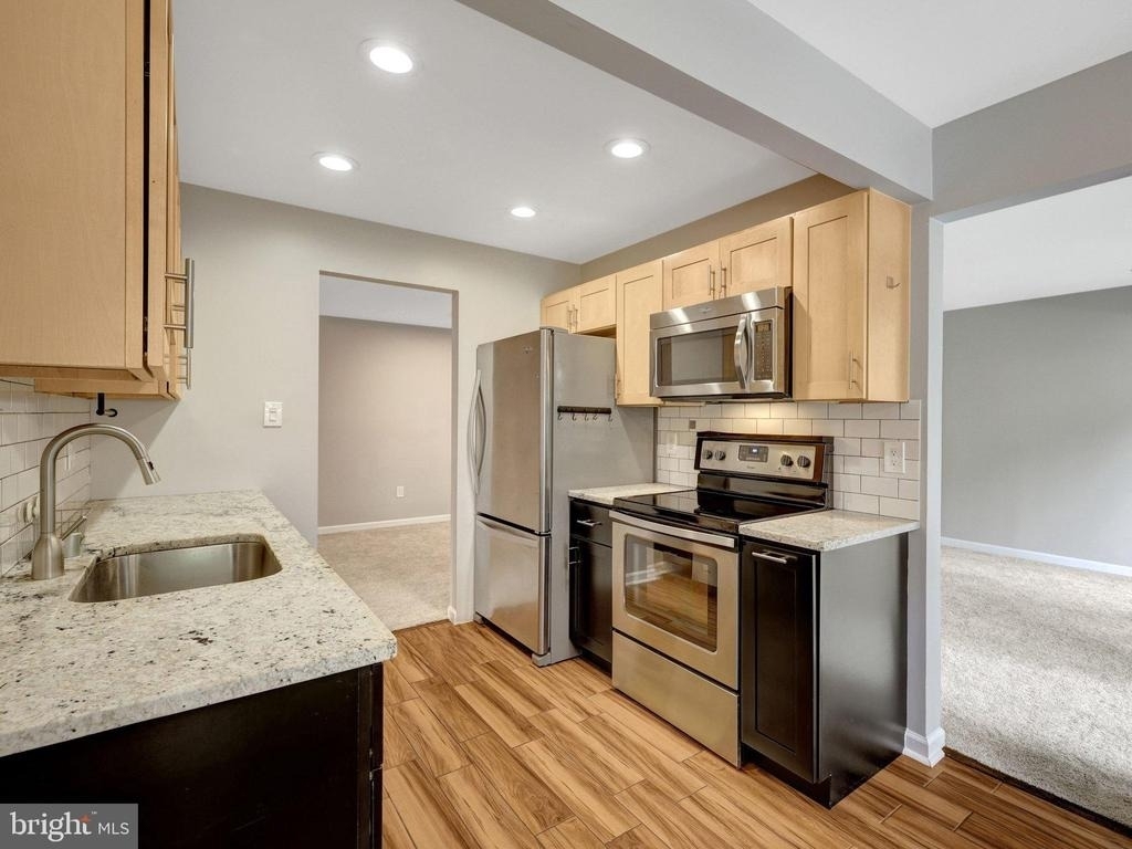 551 Florida Avenue - Photo 3
