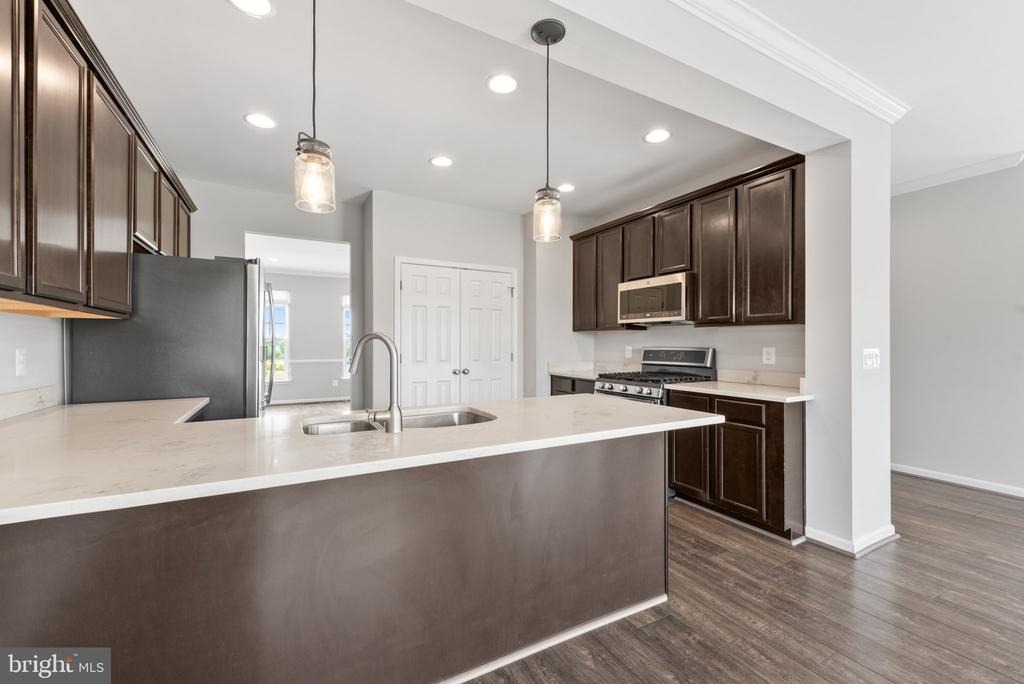 106 Splendor Garden Way - Photo 11