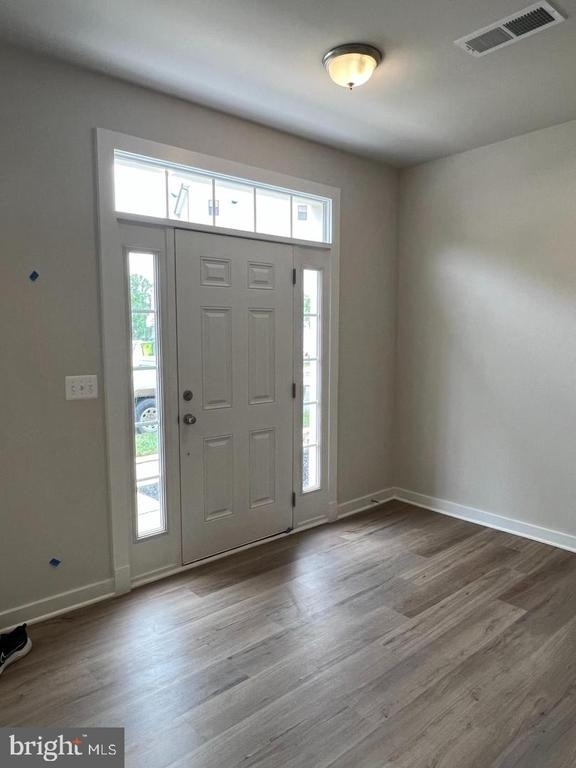 217 Willis St - Photo 1
