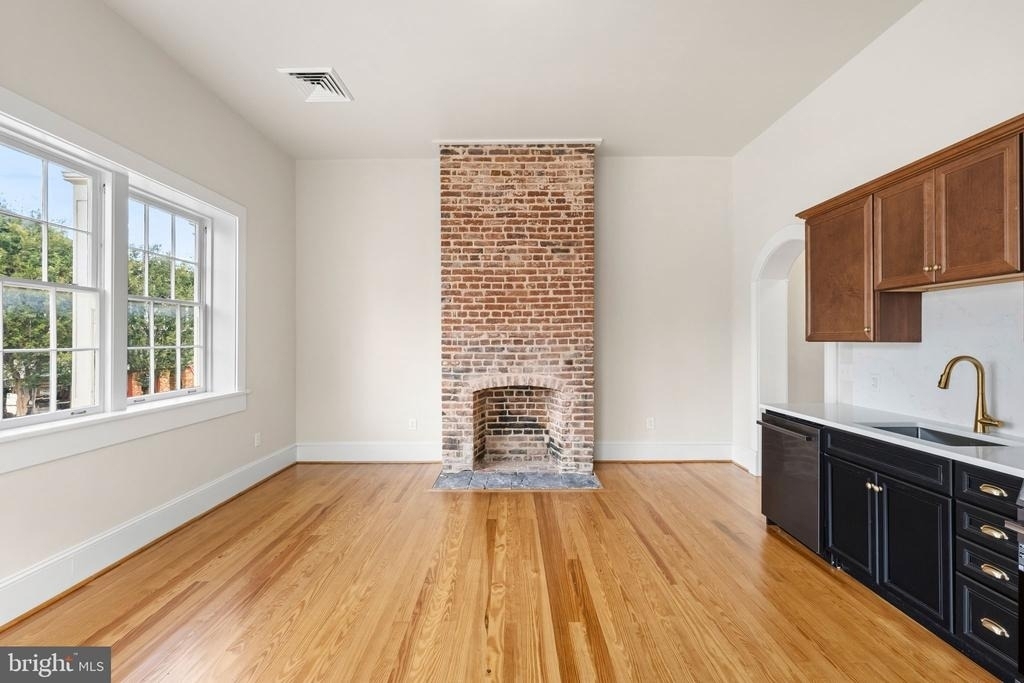 901 Caroline Street - Photo 5