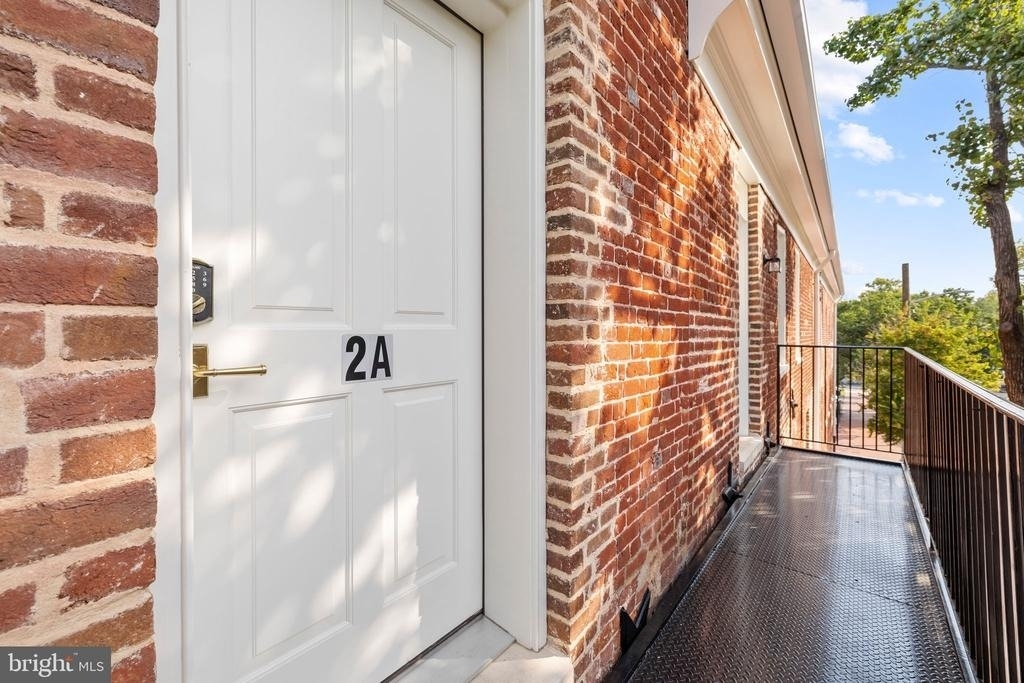 901 Caroline Street - Photo 11