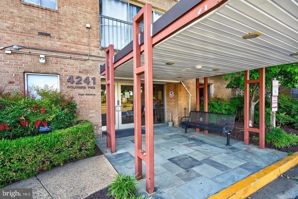 4241 Columbia Pike - Photo 0