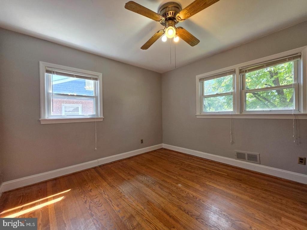 5921 Arlington Boulevard - Photo 17