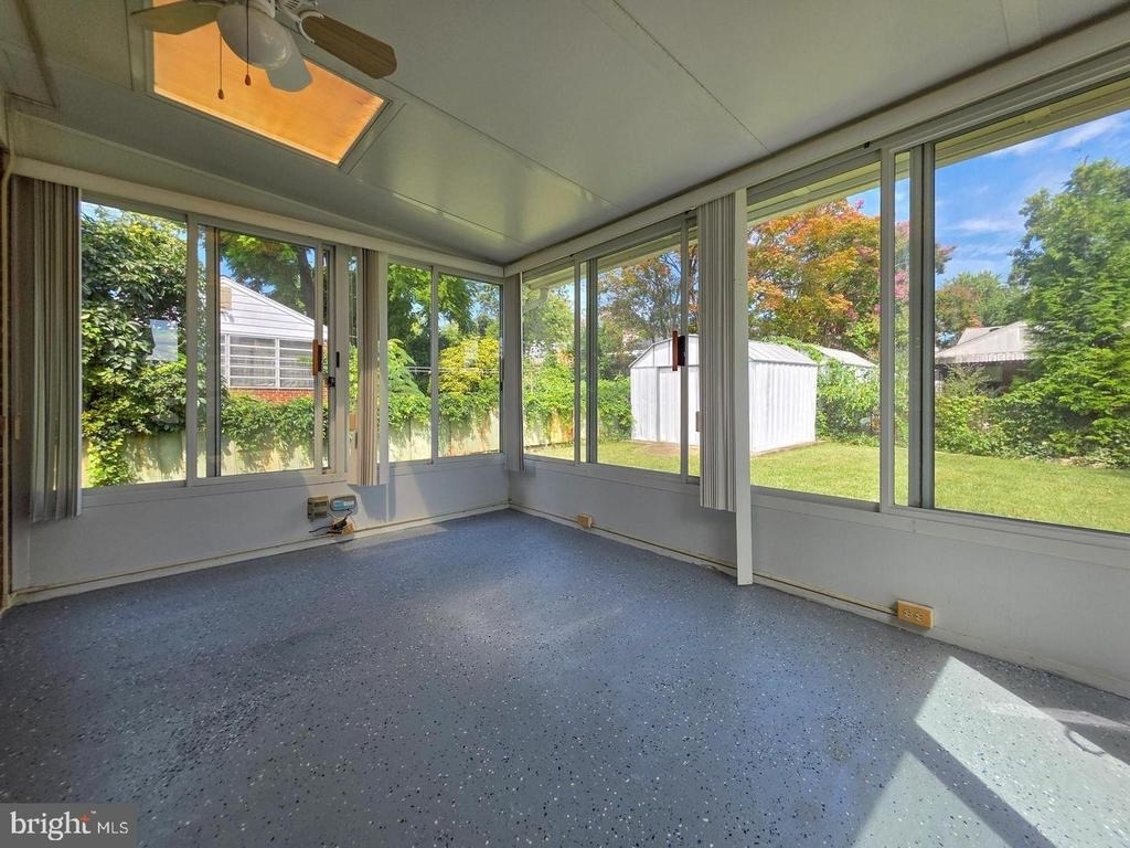 5921 Arlington Boulevard - Photo 10