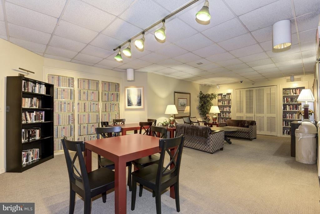 1600 N Oak Street - Photo 28