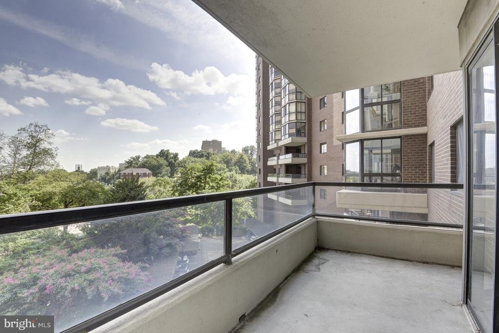 1600 N Oak Street - Photo 18