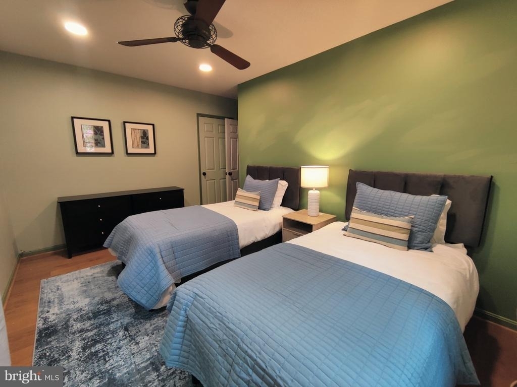 103 N George Mason Drive - Photo 19