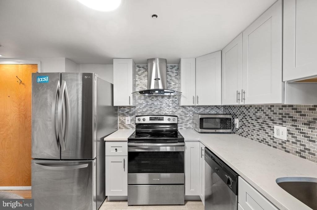 301 Race Street - Photo 7