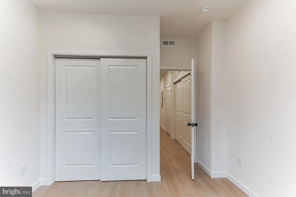 4628 Wayne Avenue - Photo 3