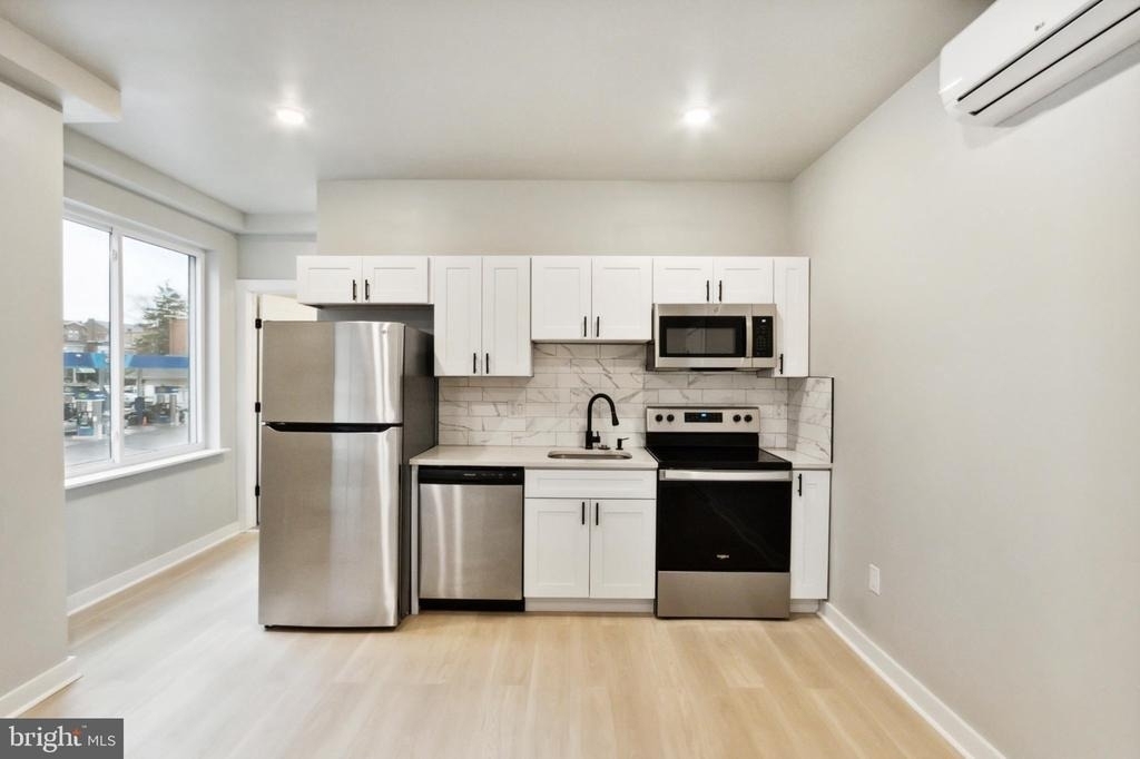 316 S 52nd Street - Photo 0