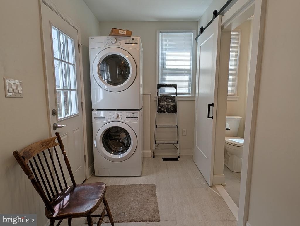 2560 E Lehigh Avenue - Photo 14