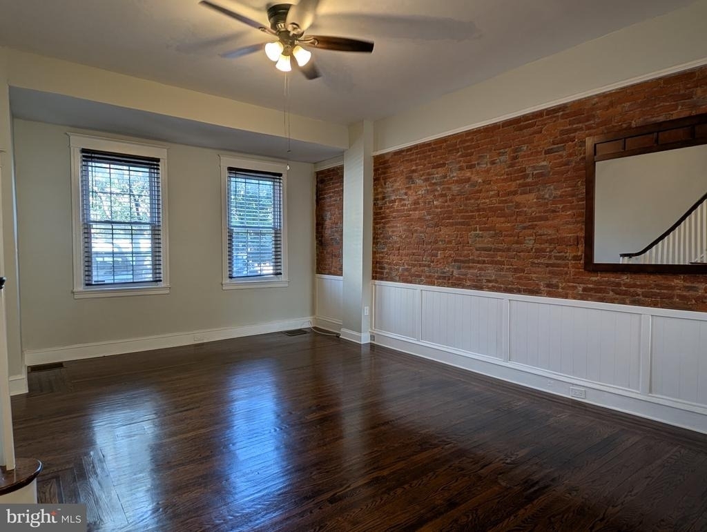 2560 E Lehigh Avenue - Photo 15
