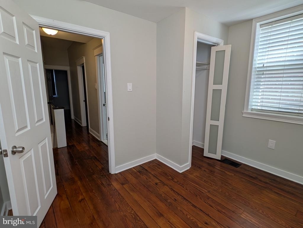 2560 E Lehigh Avenue - Photo 17
