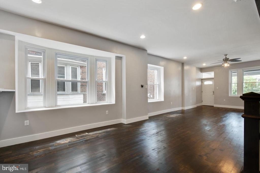5445 Ridge Avenue - Photo 5