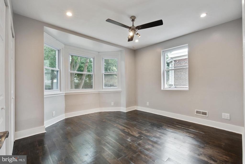 5445 Ridge Avenue - Photo 19