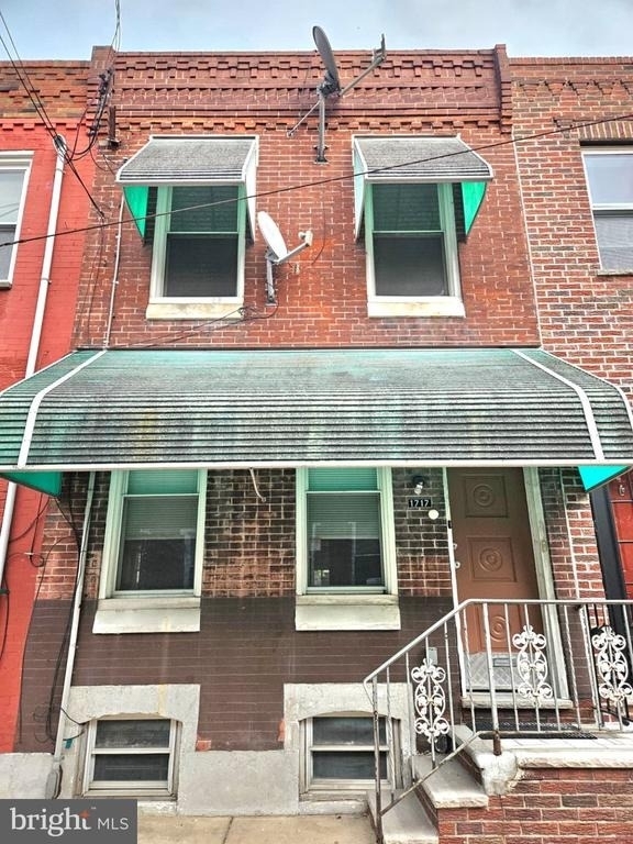 1717 S Bancroft Street - Photo 2