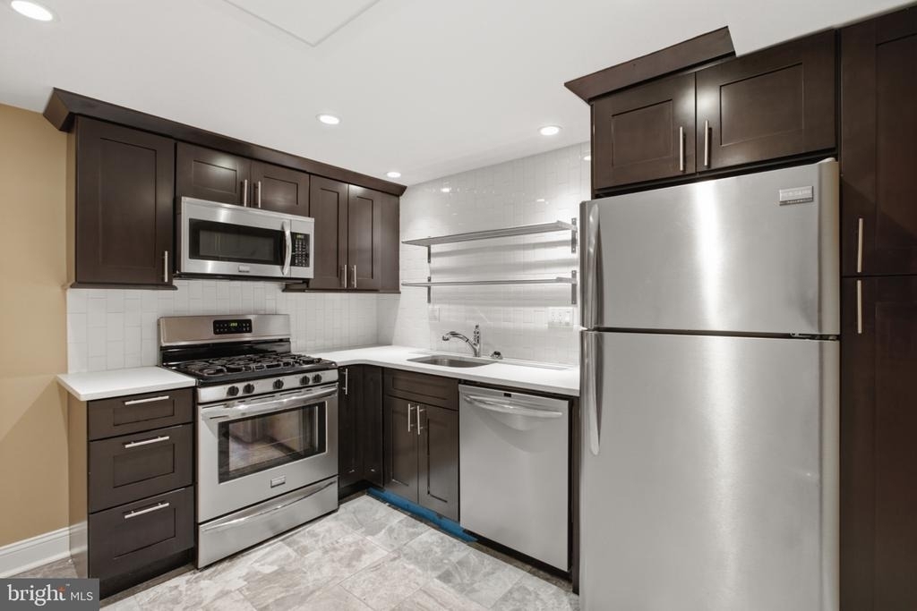 953 N Randolph Street - Photo 7