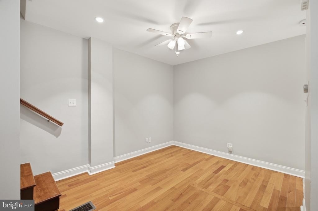 953 N Randolph Street - Photo 4