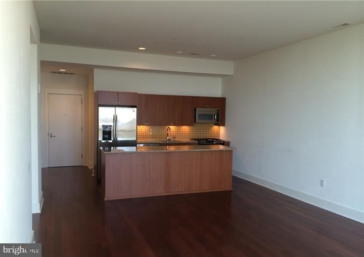 1101 Locust Street - Photo 2