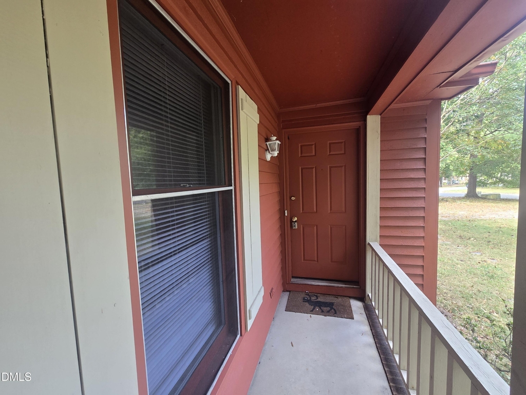 2214 Daley - Photo 2