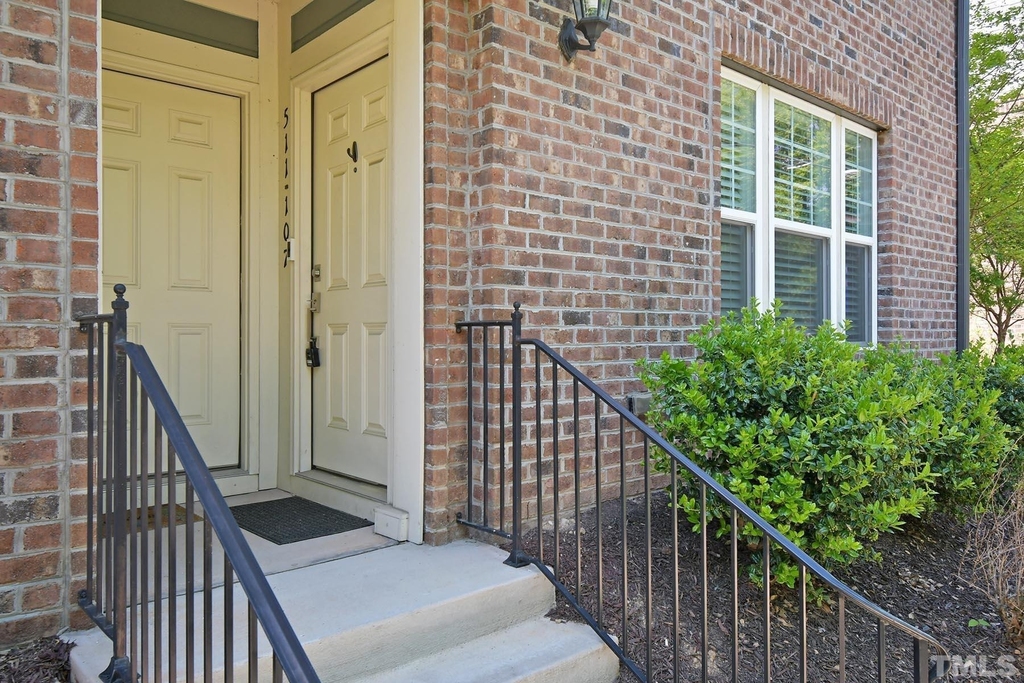 511 N Person Street - Photo 2