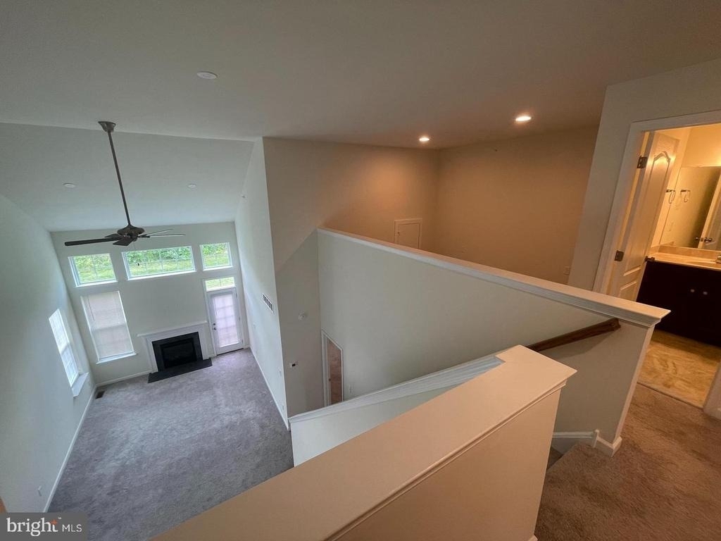 516 Gray Feather Way - Photo 18