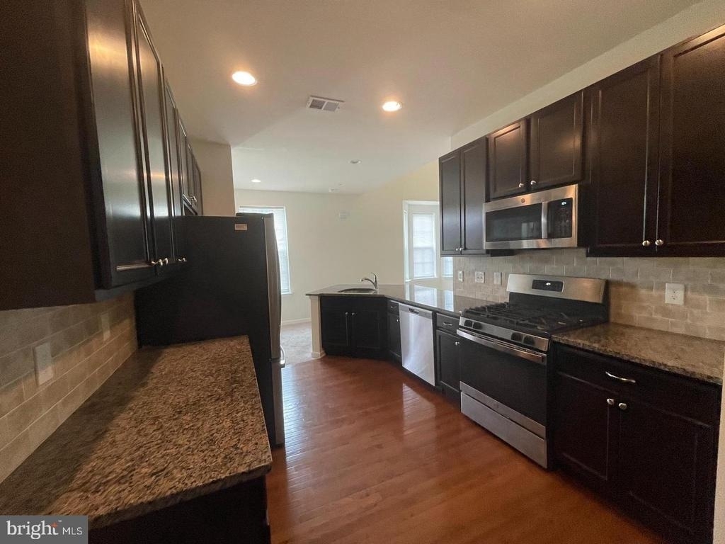 516 Gray Feather Way - Photo 10