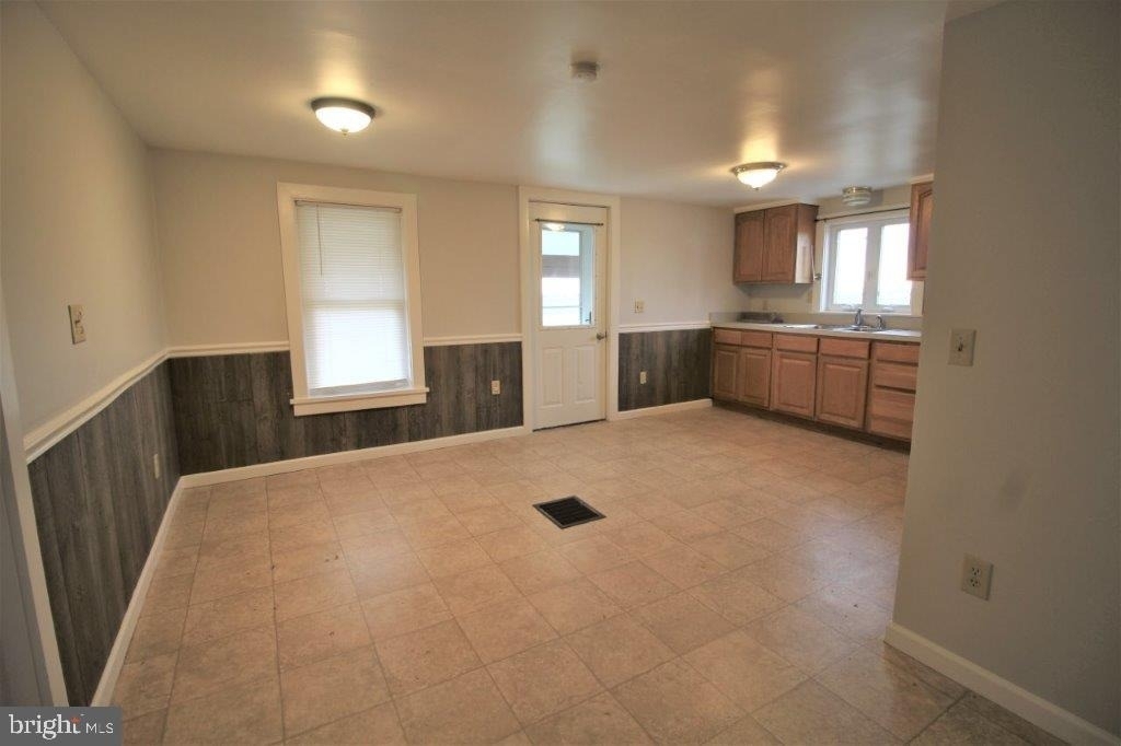 375 Mt Pleasant Road - Photo 1