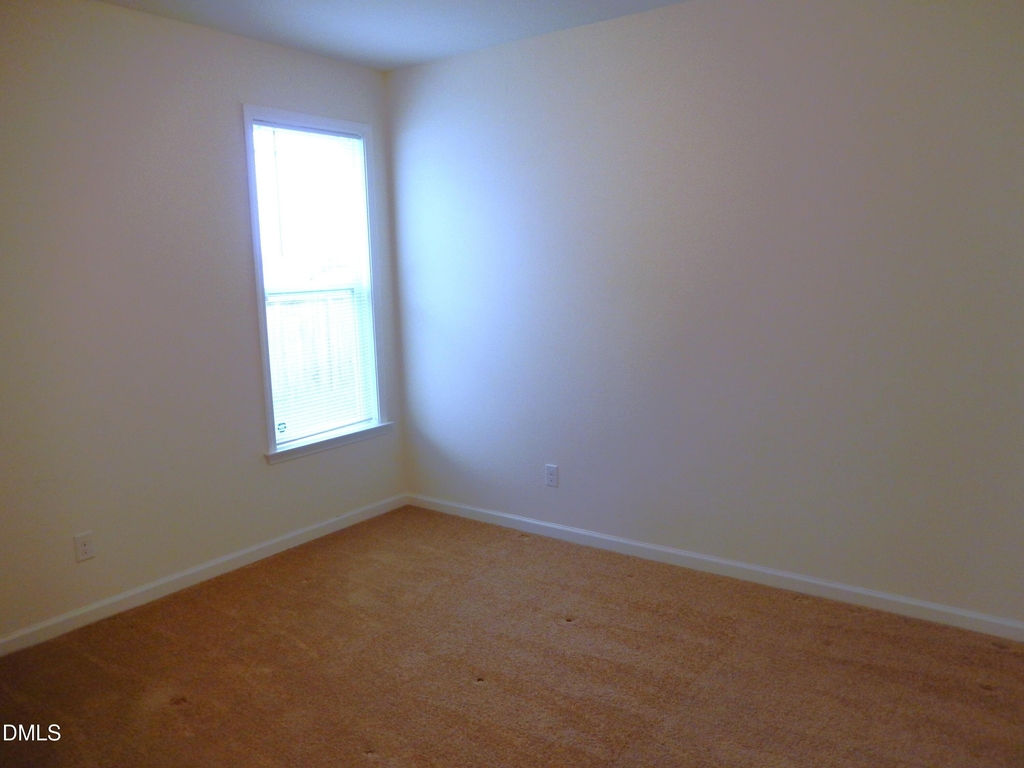 270 Oak Park Boulevard - Photo 18