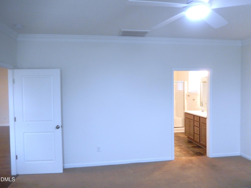 270 Oak Park Boulevard - Photo 14
