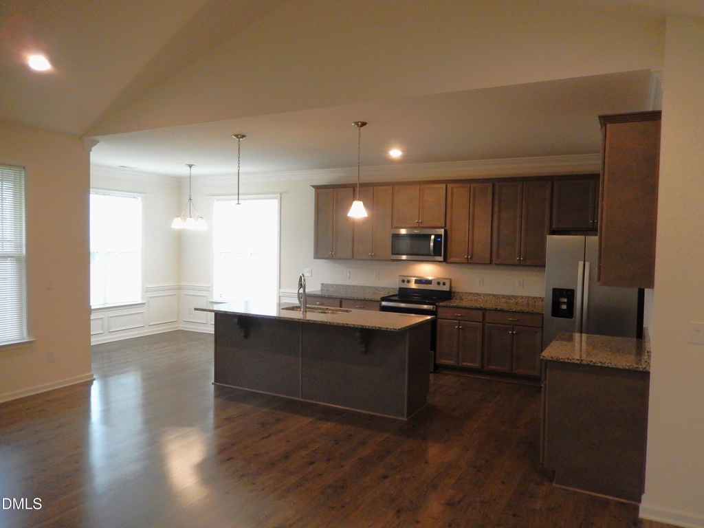 270 Oak Park Boulevard - Photo 10