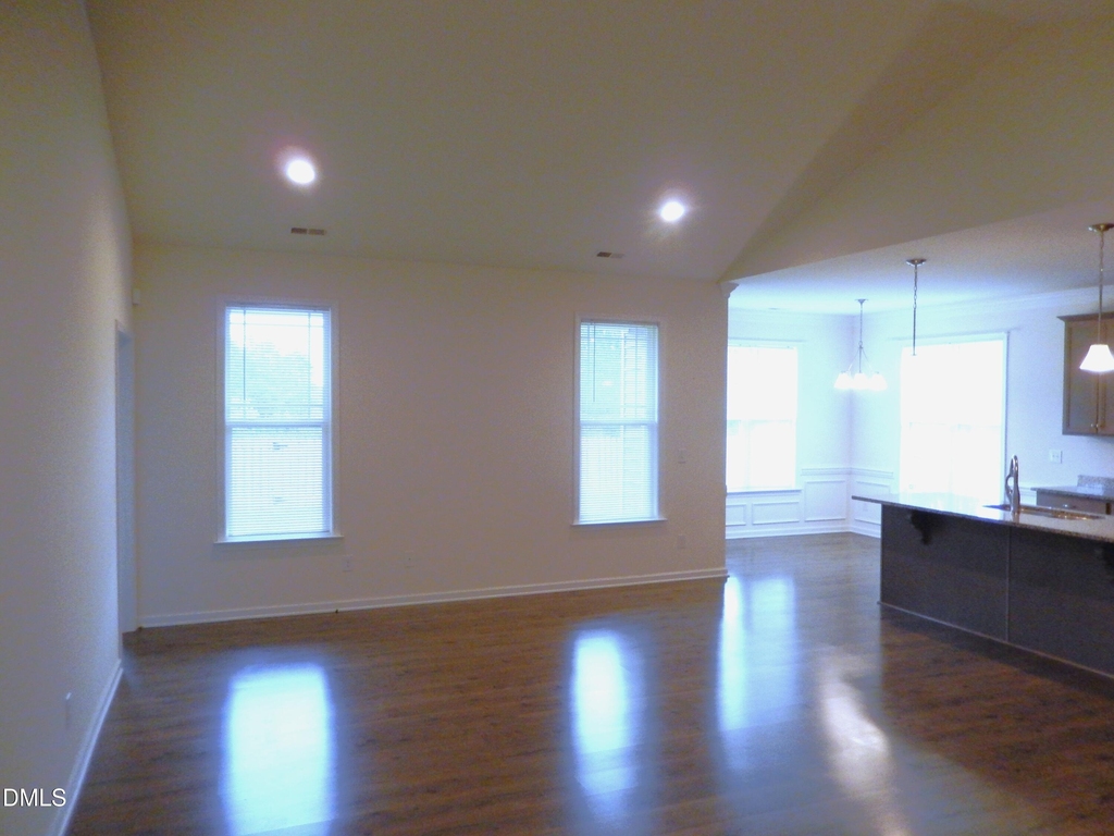 270 Oak Park Boulevard - Photo 7