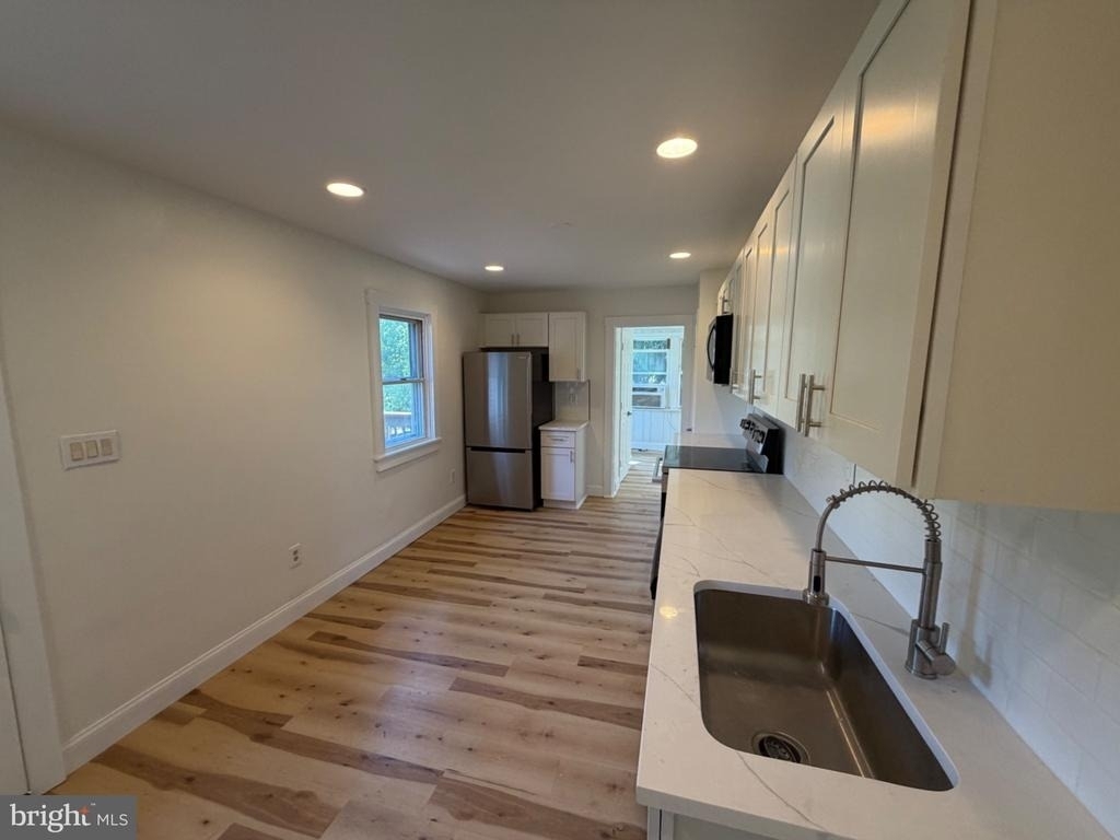 1247 Phoenixville Pike - Photo 9