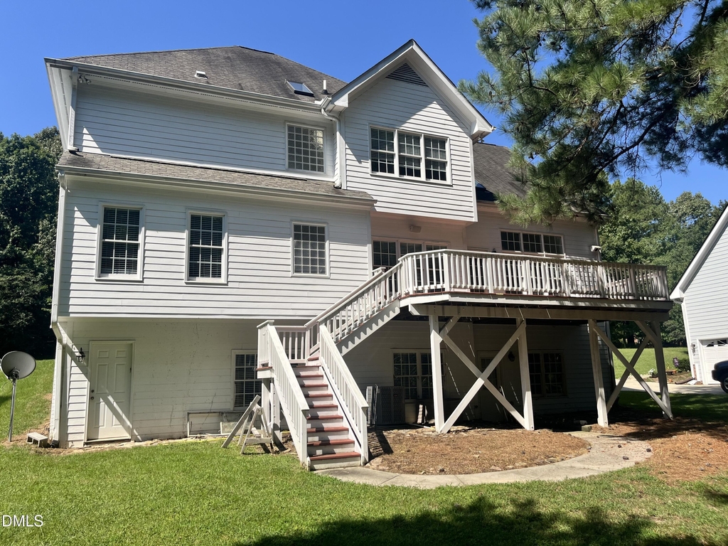 206 Wendover Lane - Photo 2