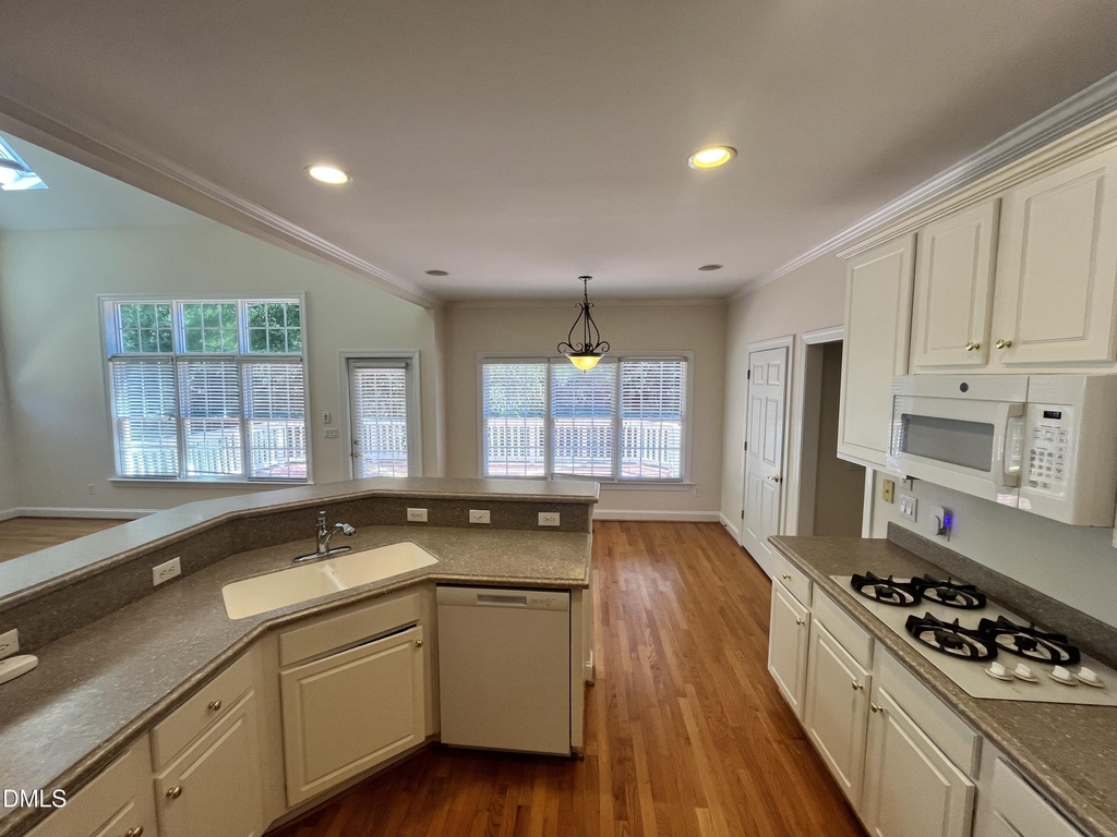 206 Wendover Lane - Photo 15