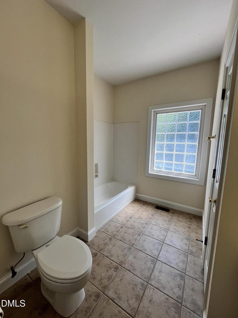 206 Wendover Lane - Photo 17