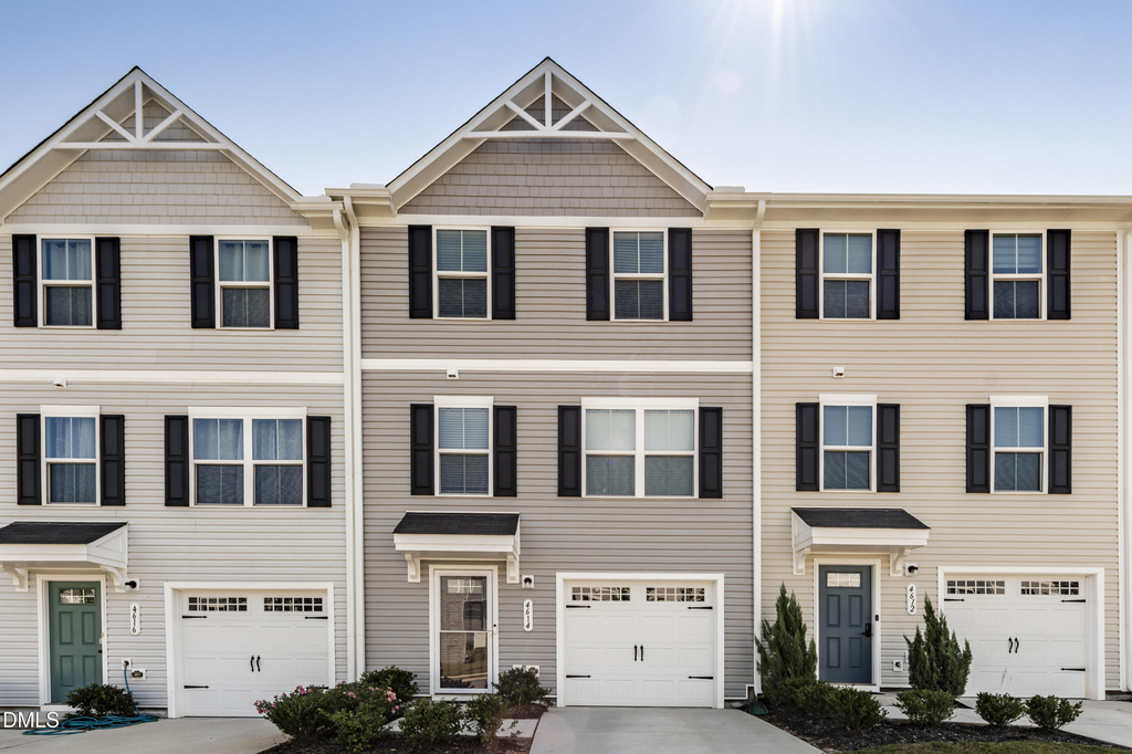 4614 Black Drum Drive - Photo 0