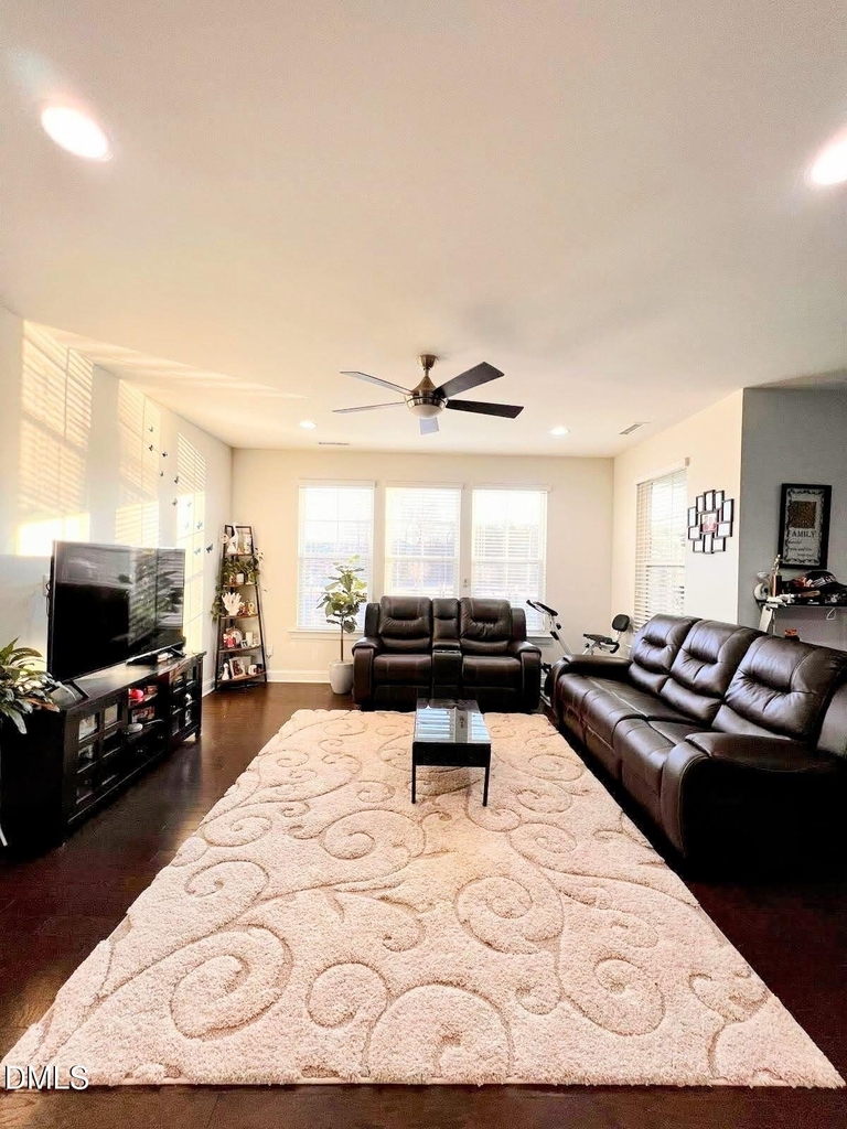 1204 Craigmeade Drive - Photo 4