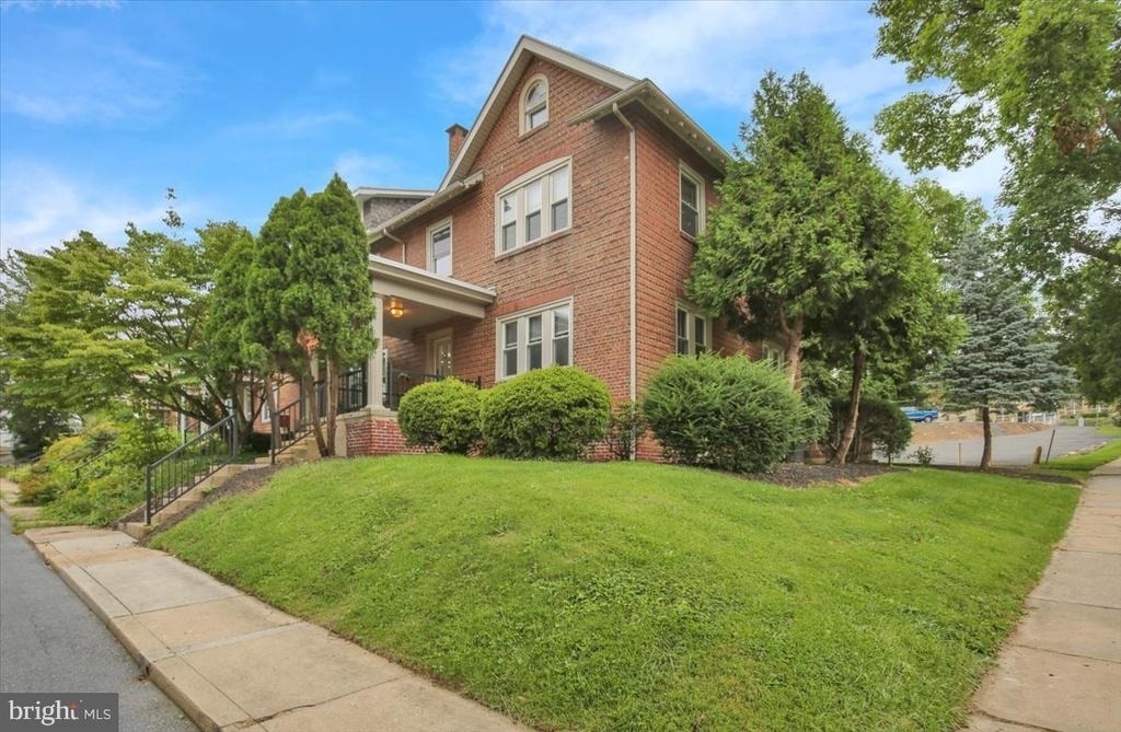 23 Trebor Place - Photo 0